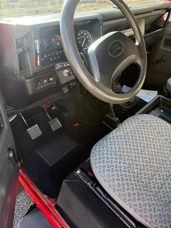 Land Rover Defender 110