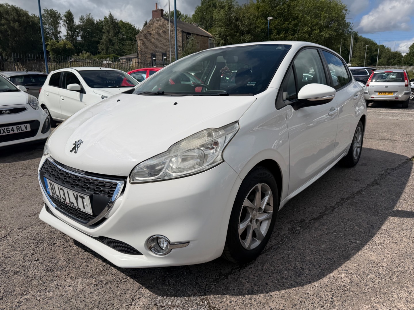 Peugeot 208