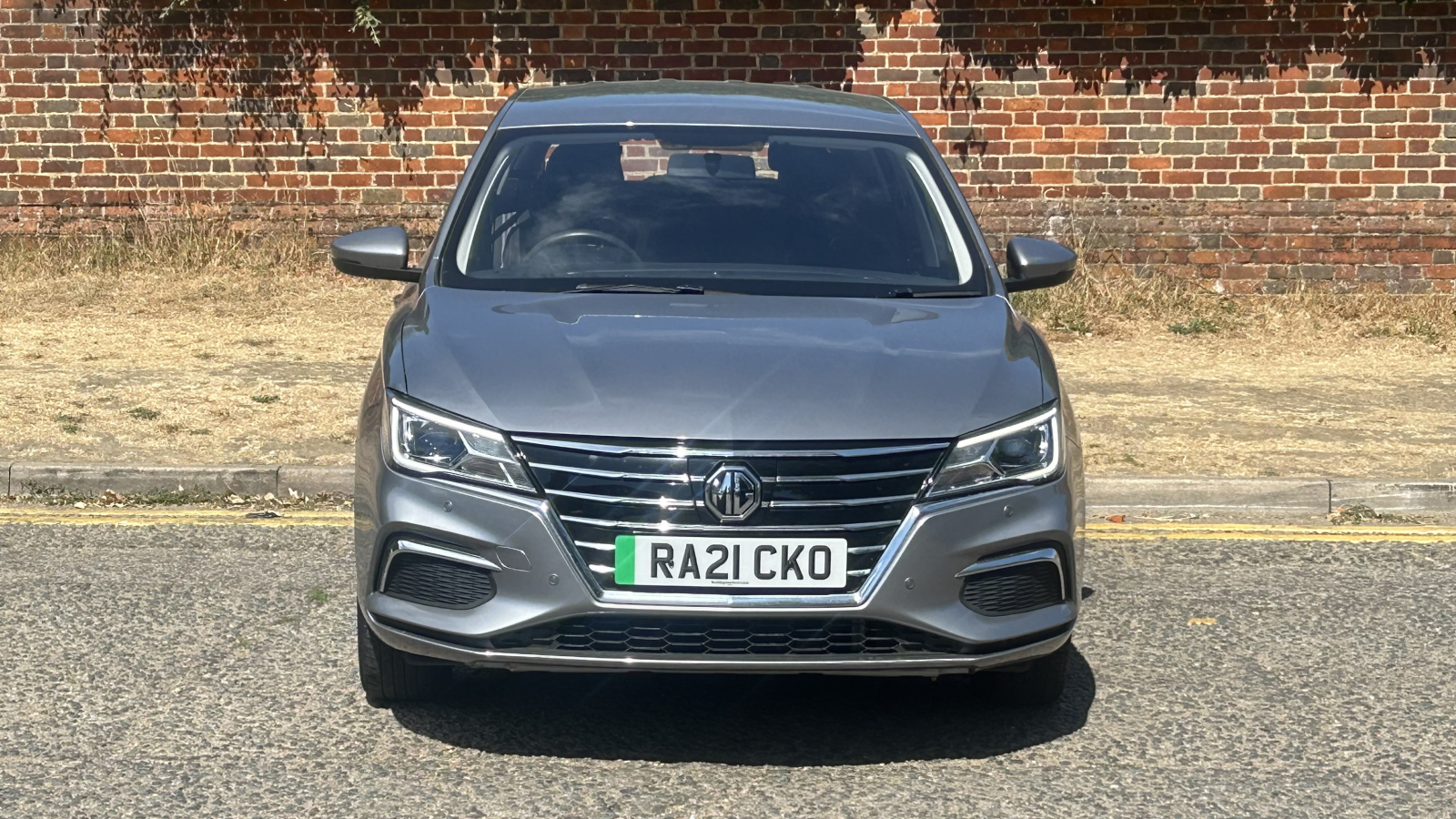 MG Motor UK MG5