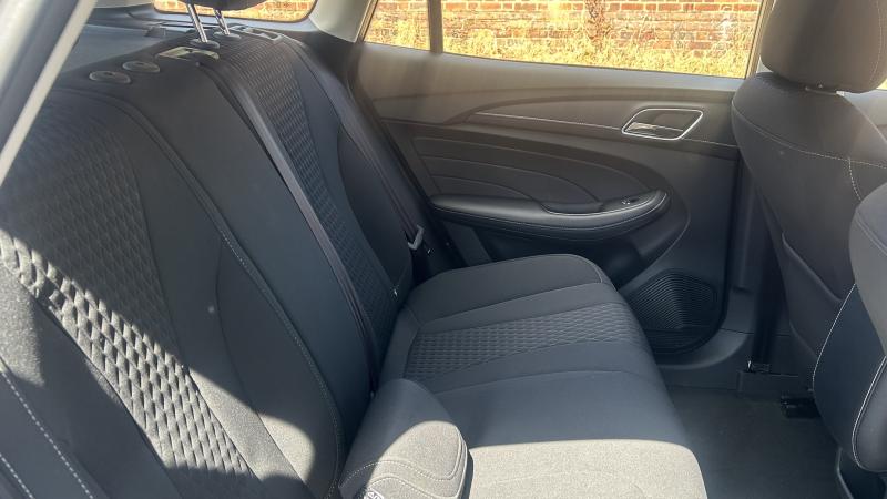 MG Motor UK MG5