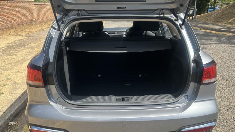 MG Motor UK MG5