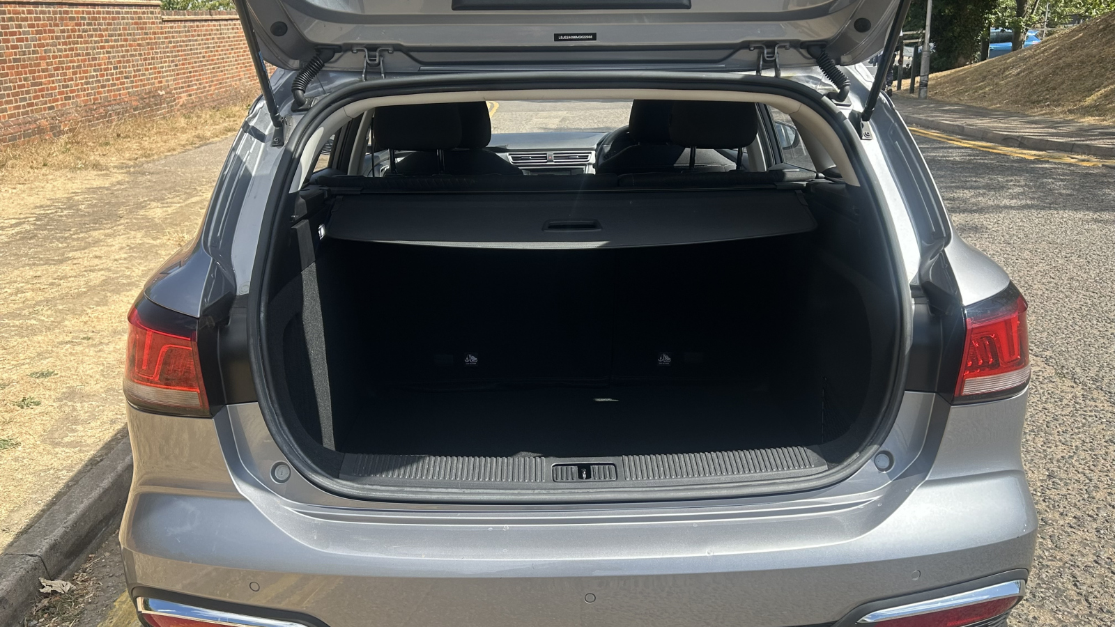 MG Motor UK MG5