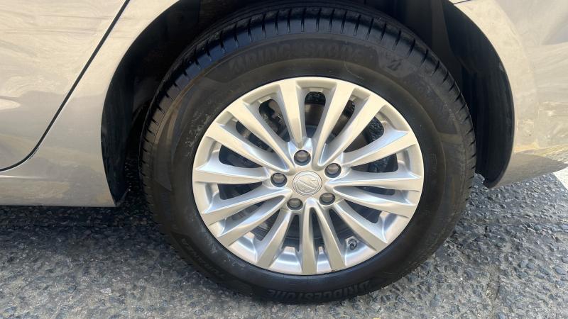 MG Motor UK MG5