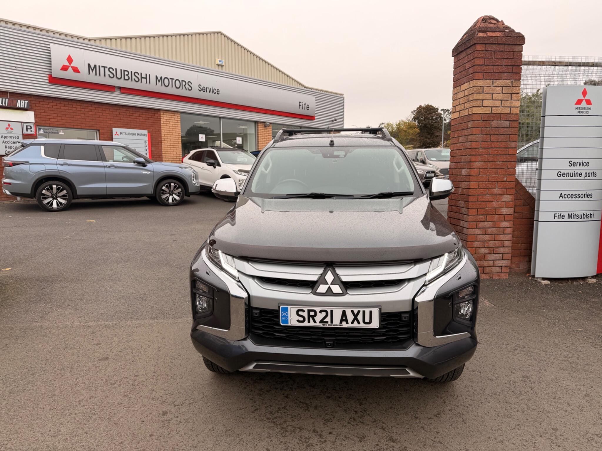 Mitsubishi L200