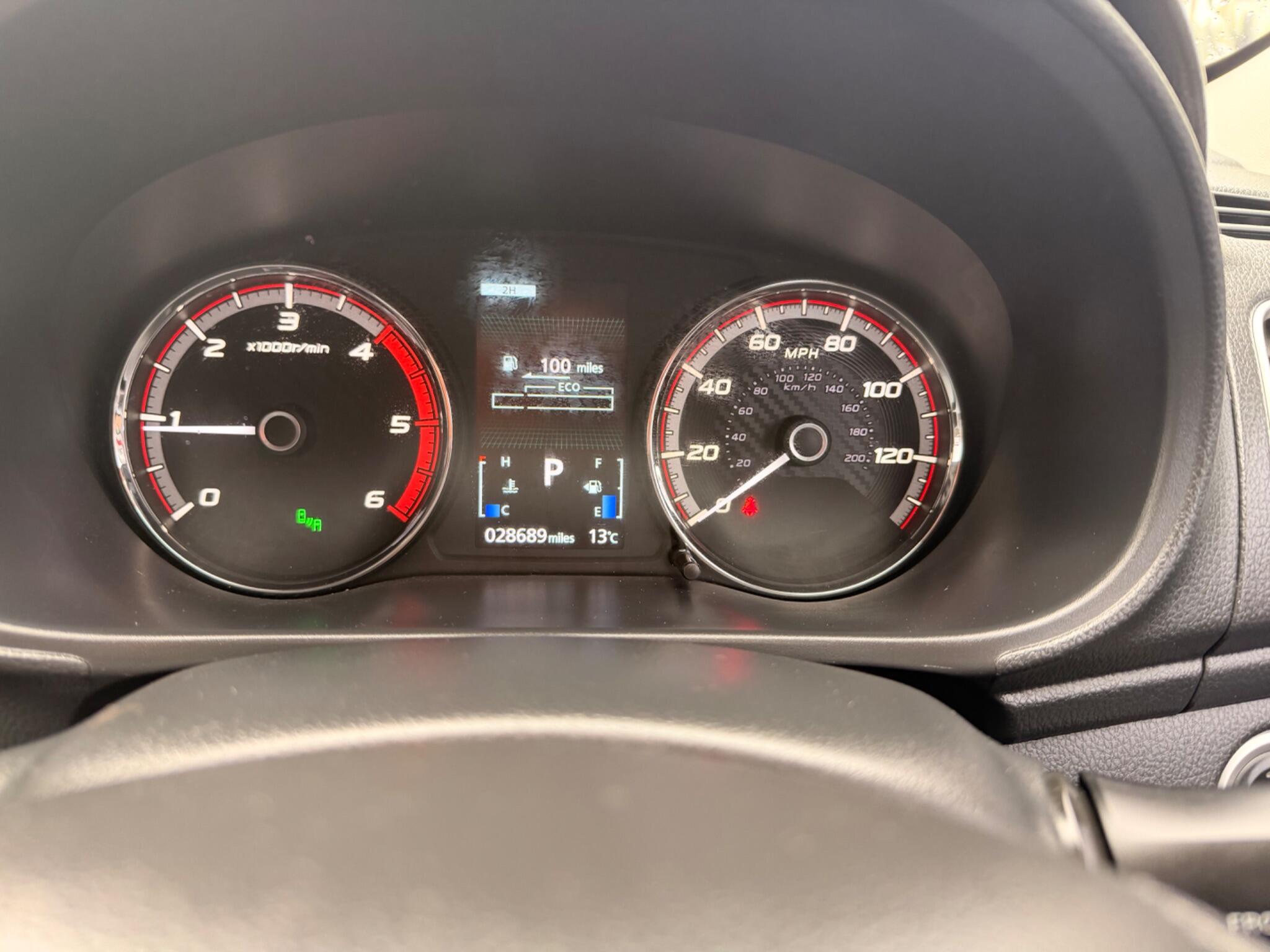 Mitsubishi L200