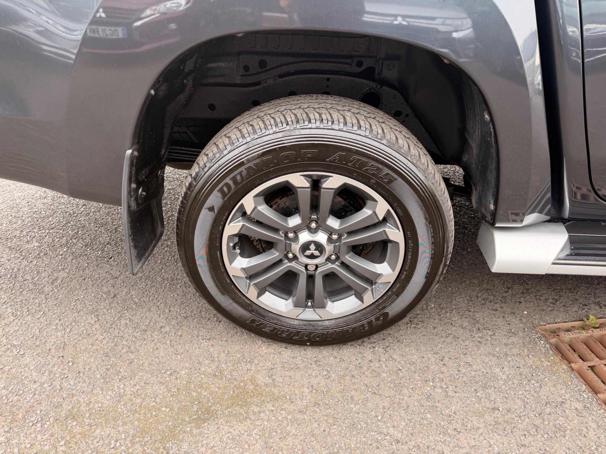 Mitsubishi L200