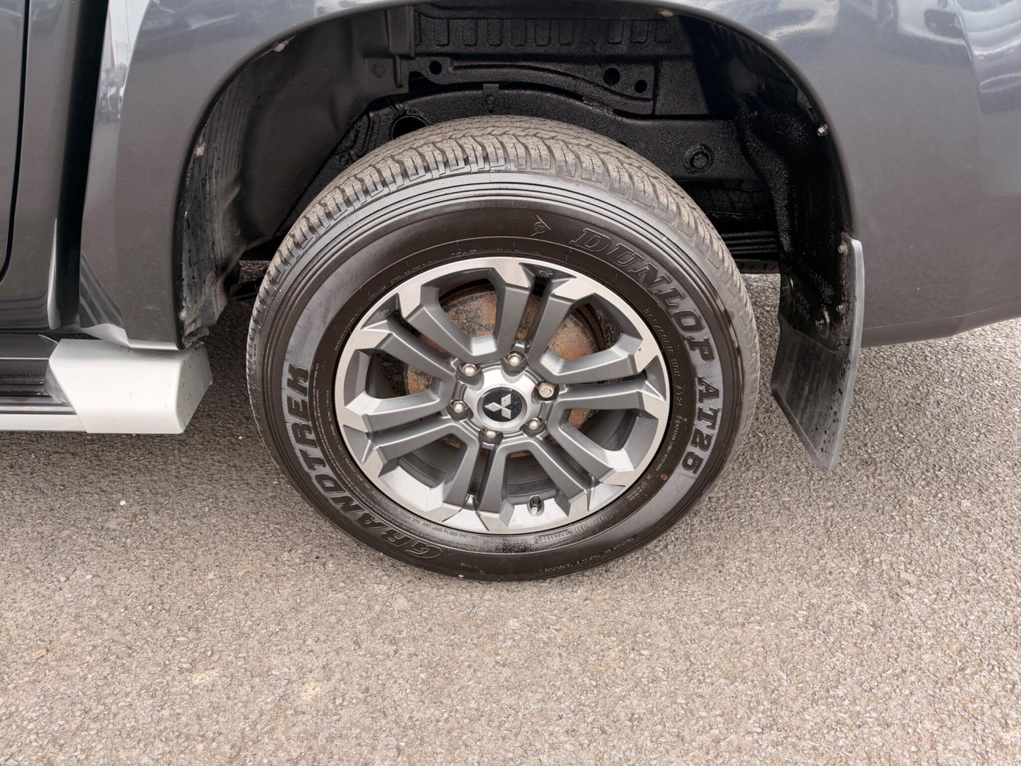 Mitsubishi L200