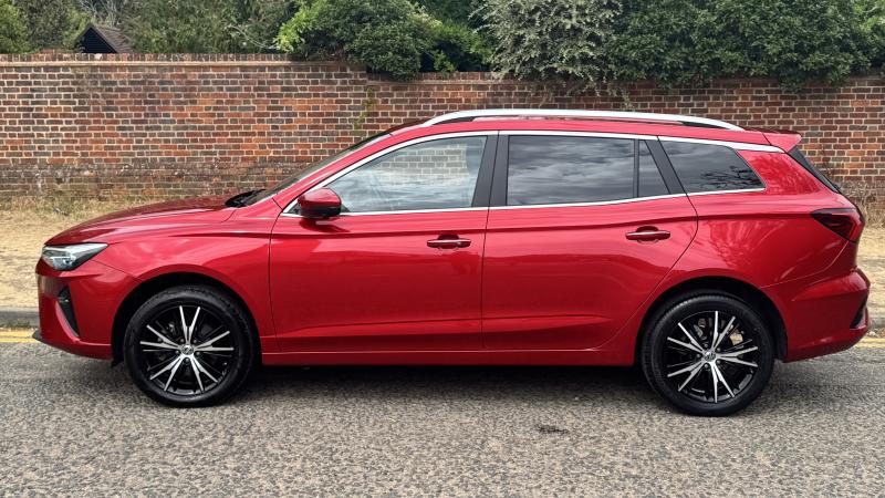 MG Motor UK MG5