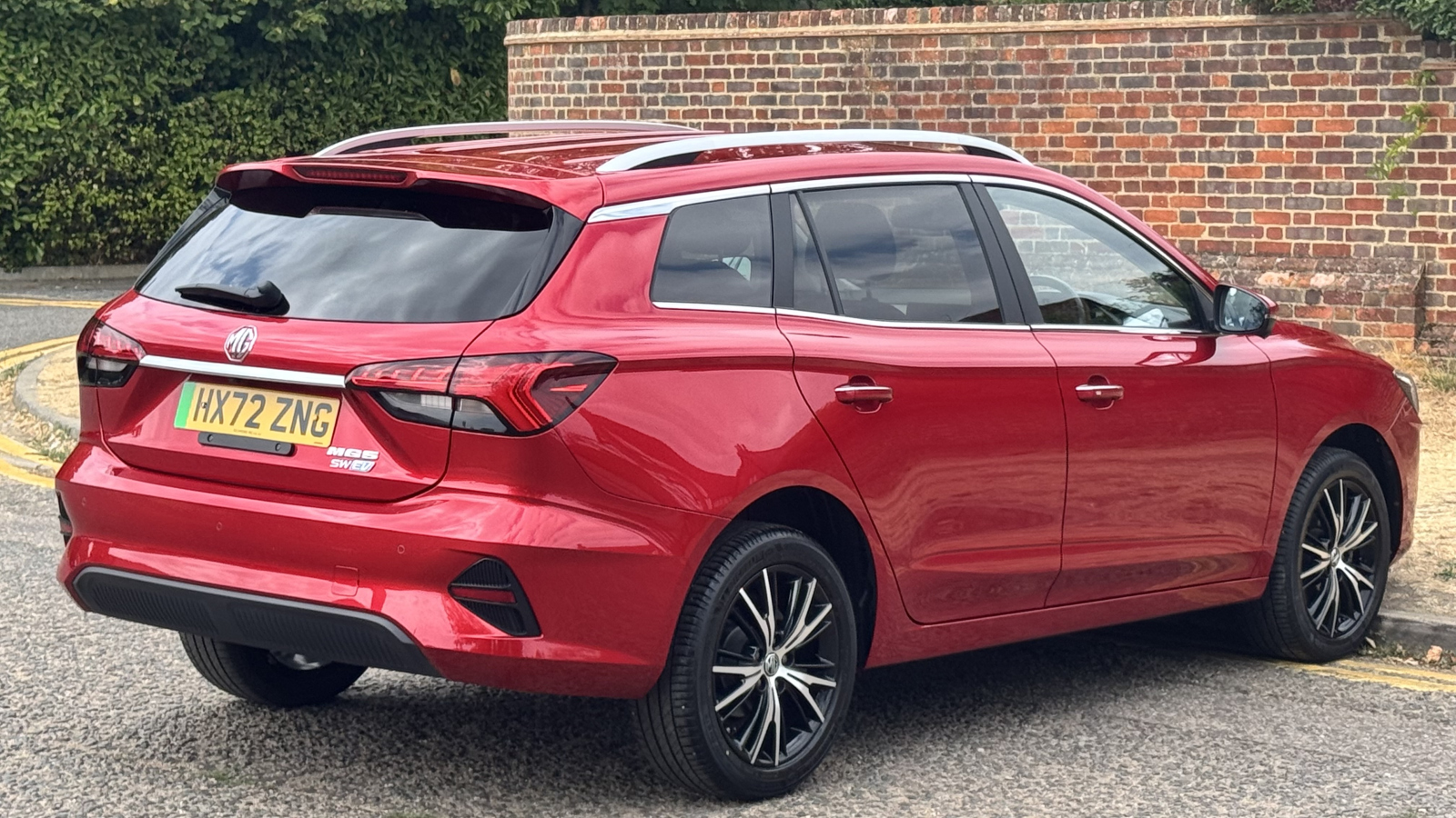 MG Motor UK MG5