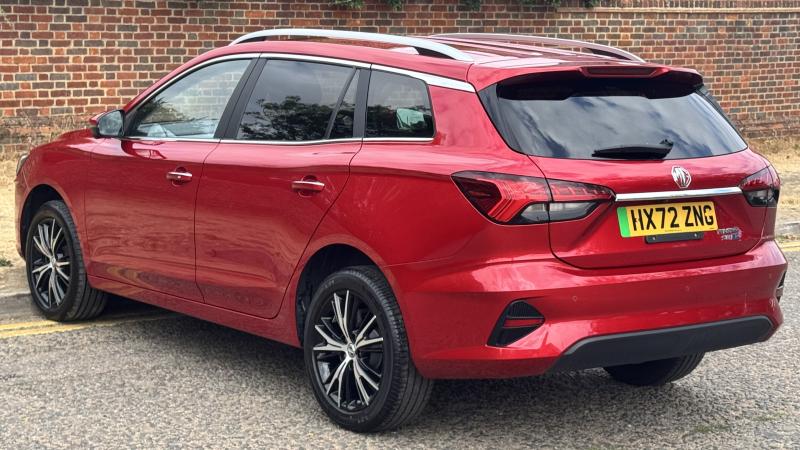MG Motor UK MG5
