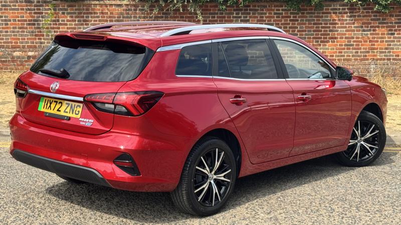MG Motor UK MG5