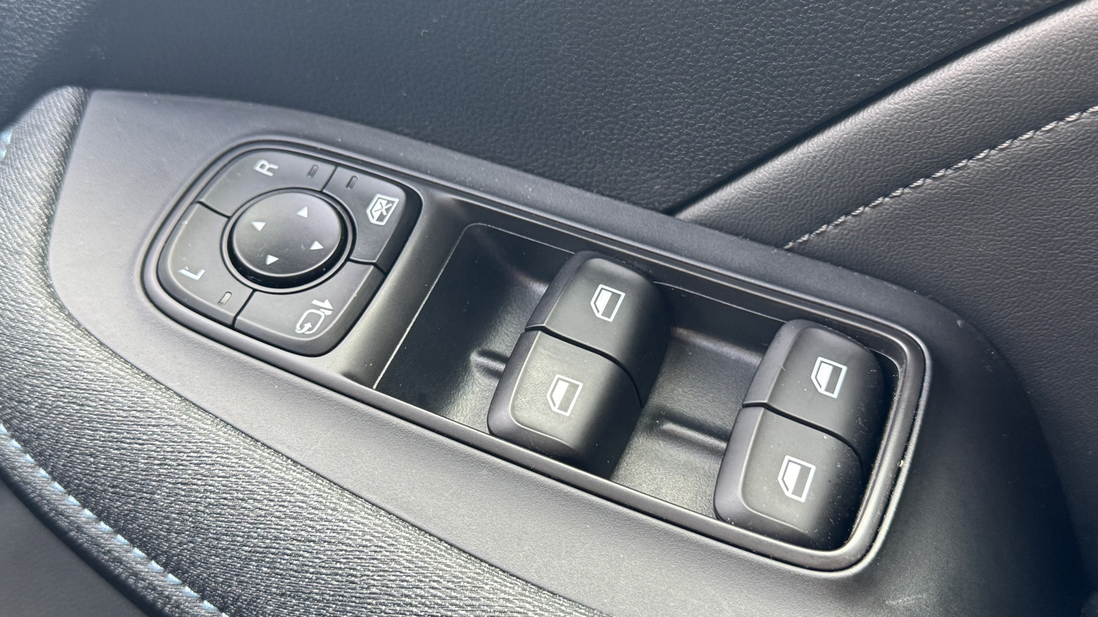 MG Motor UK MG5