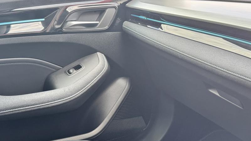 MG Motor UK MG5