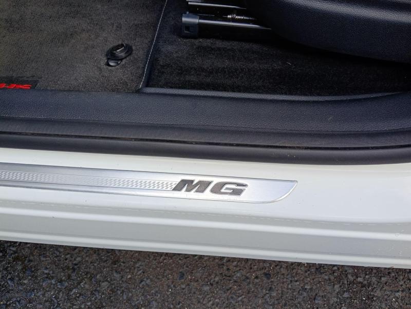 MG MG HS
