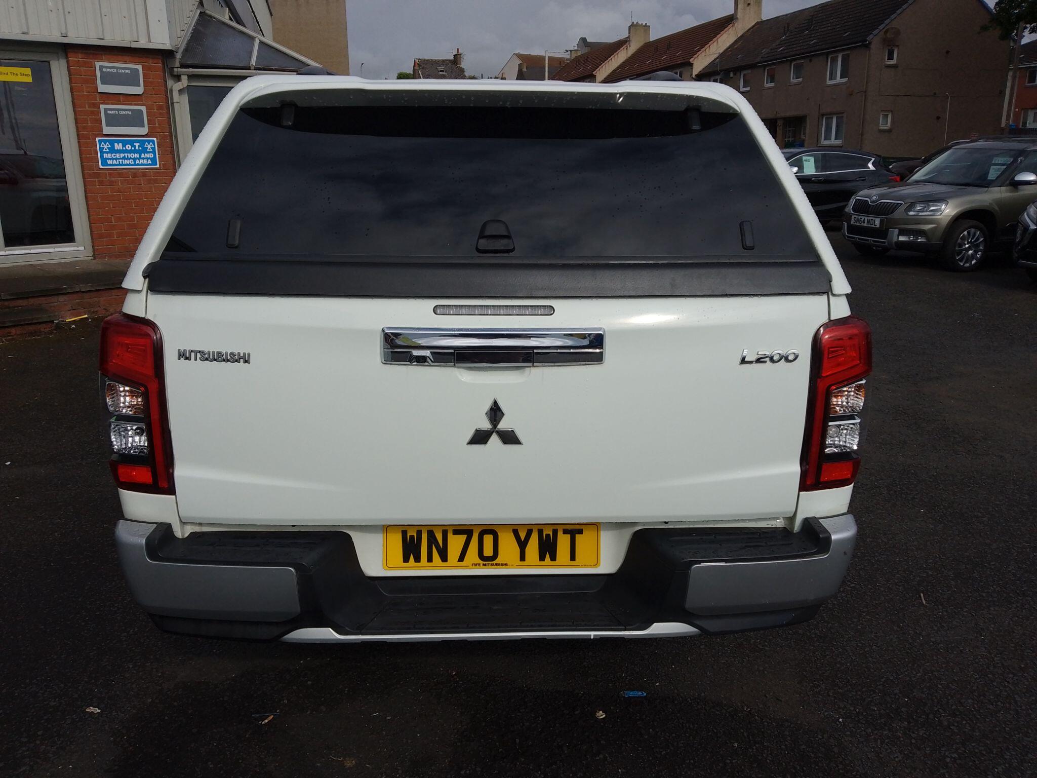 Mitsubishi L200