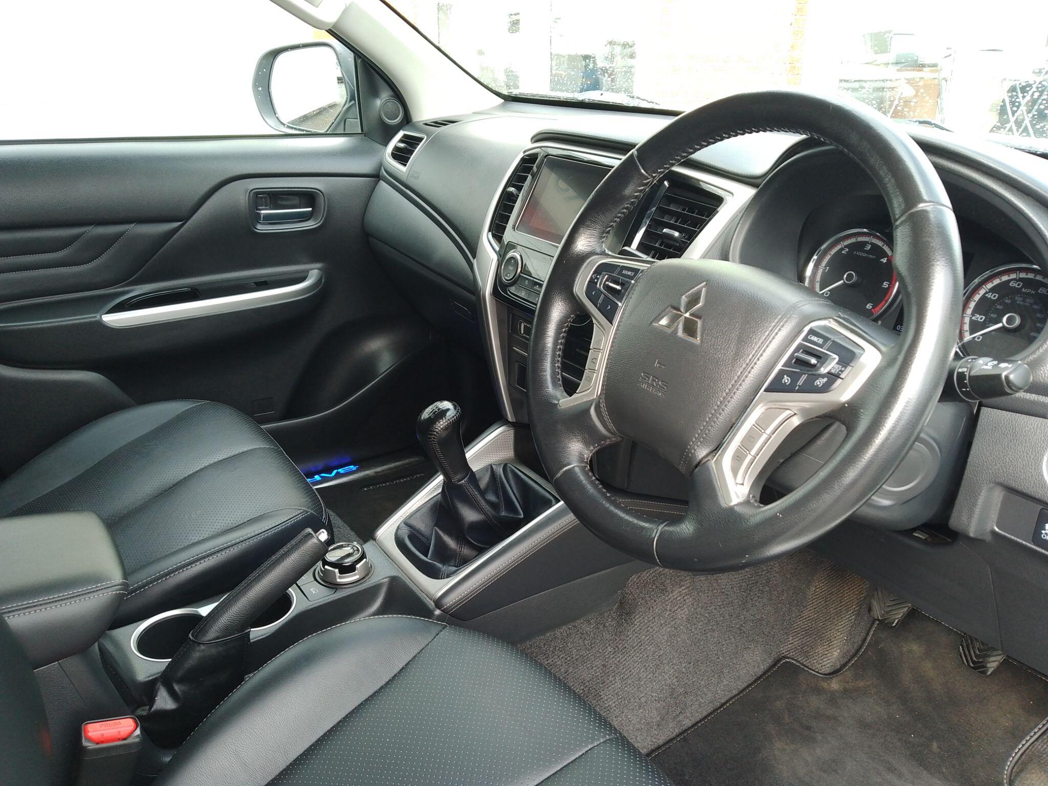 Mitsubishi L200