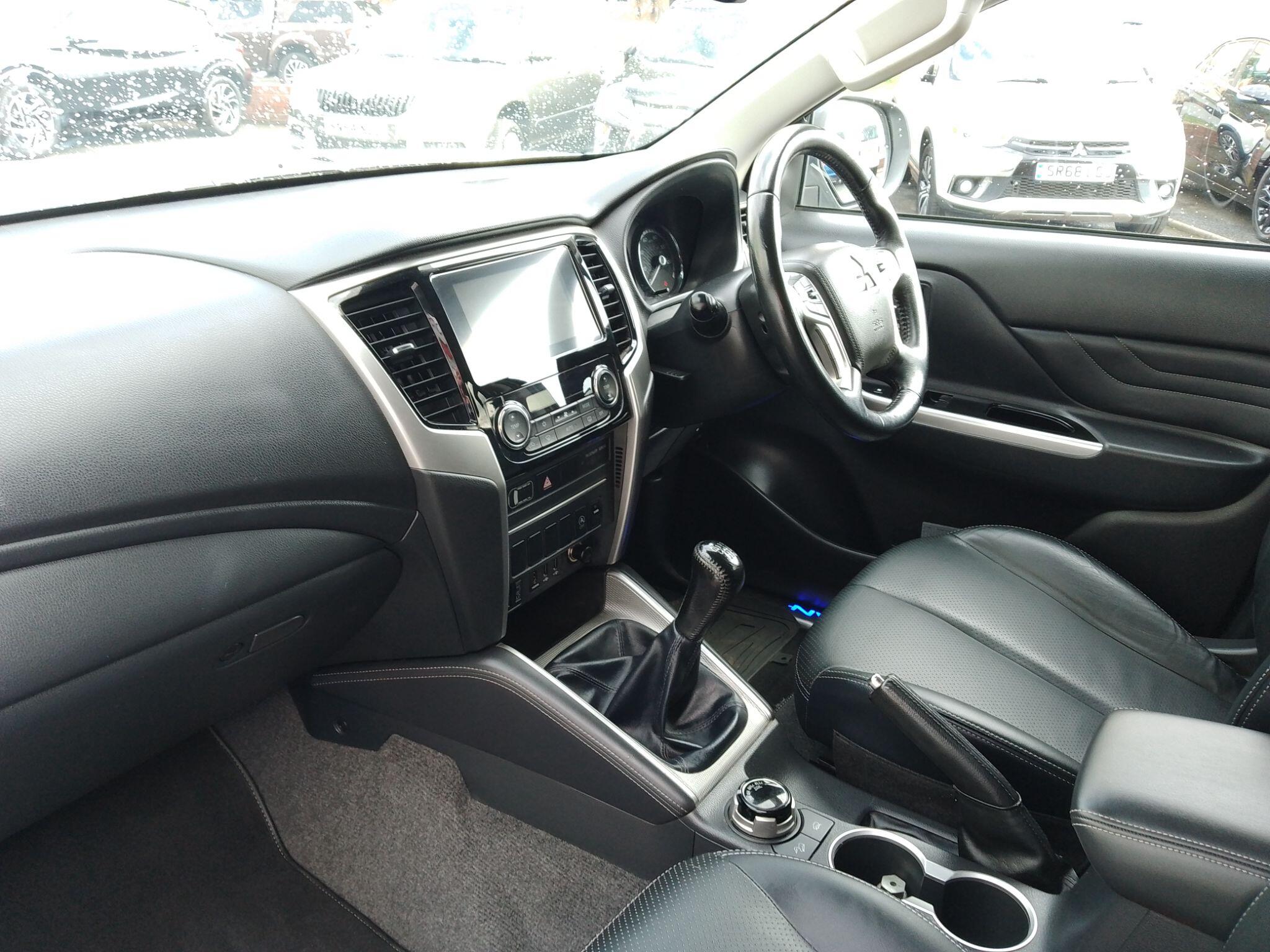 Mitsubishi L200