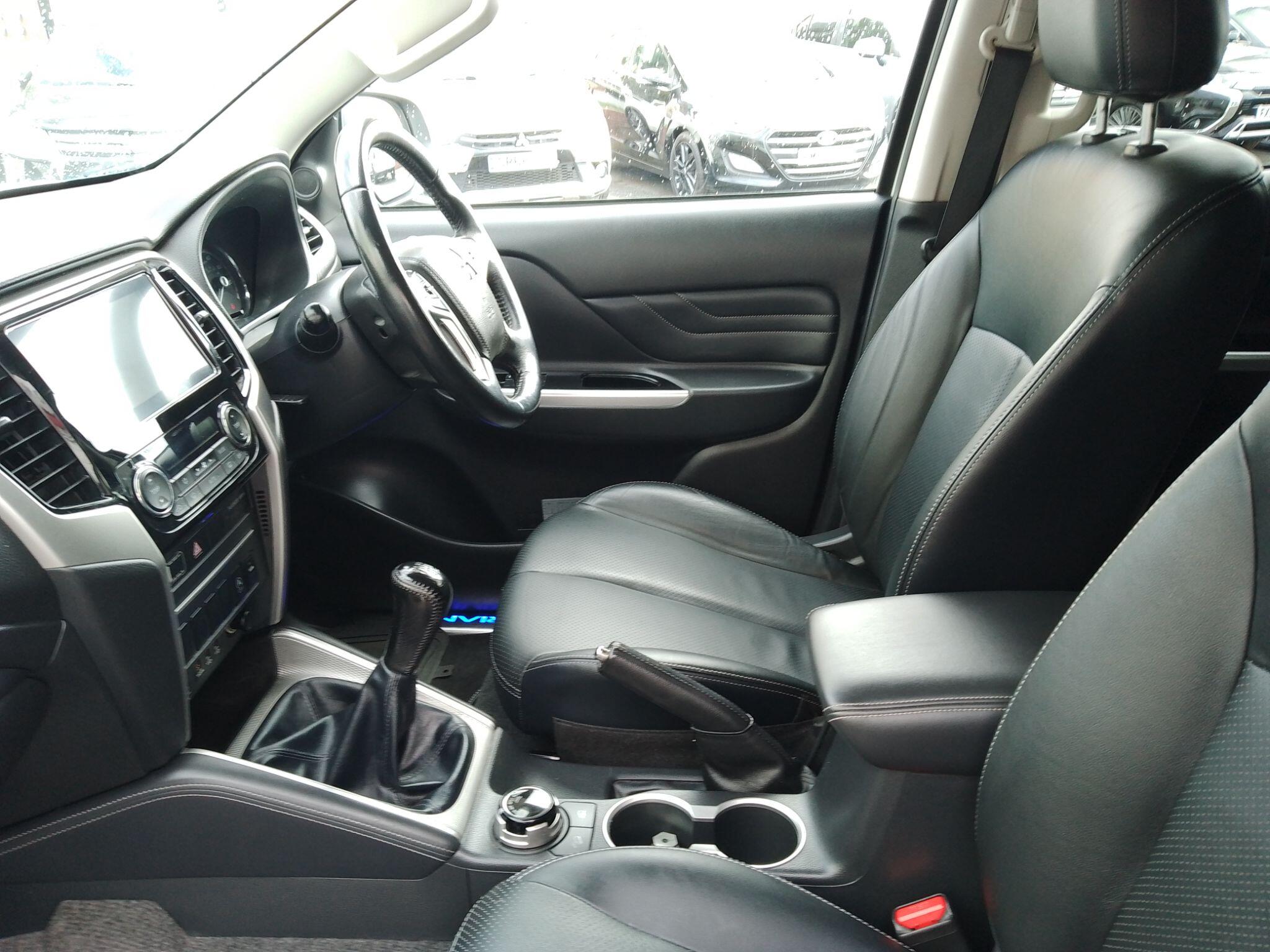 Mitsubishi L200