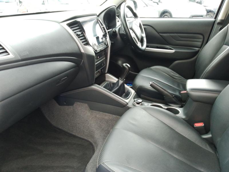 Mitsubishi L200