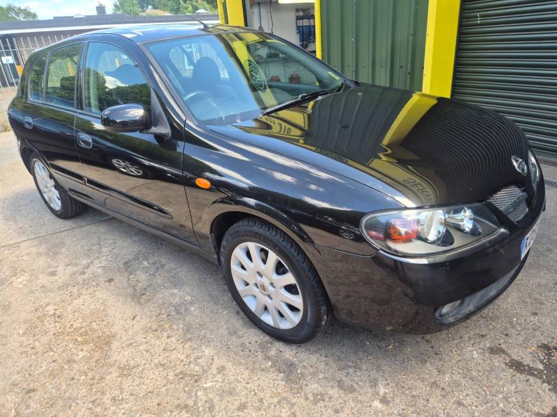 Nissan Almera