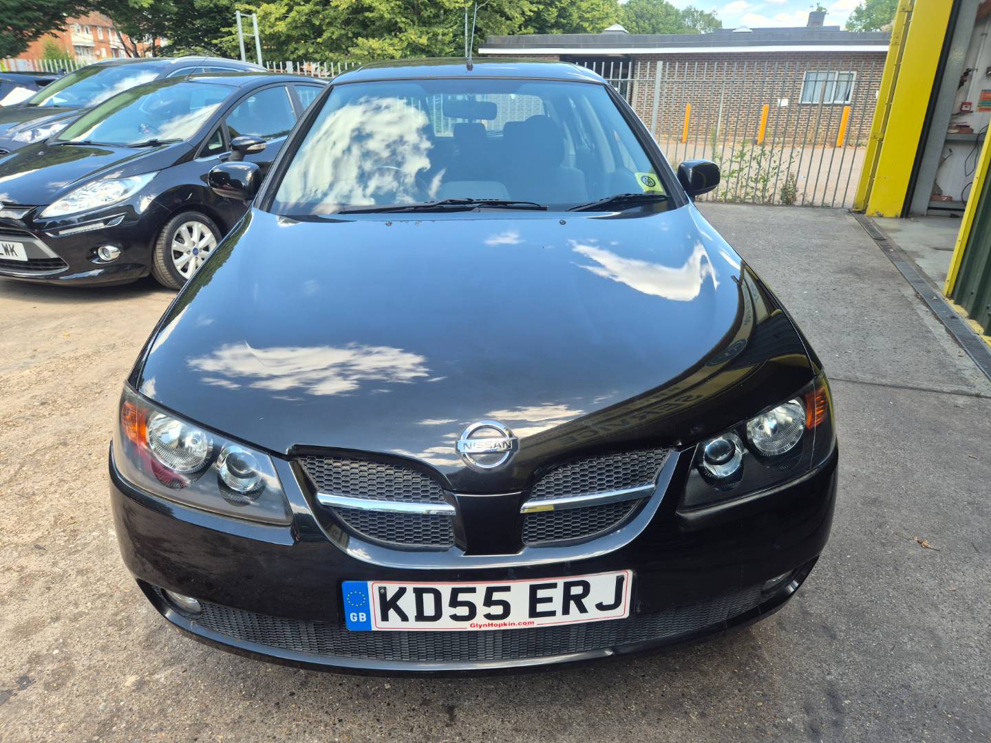 Nissan Almera