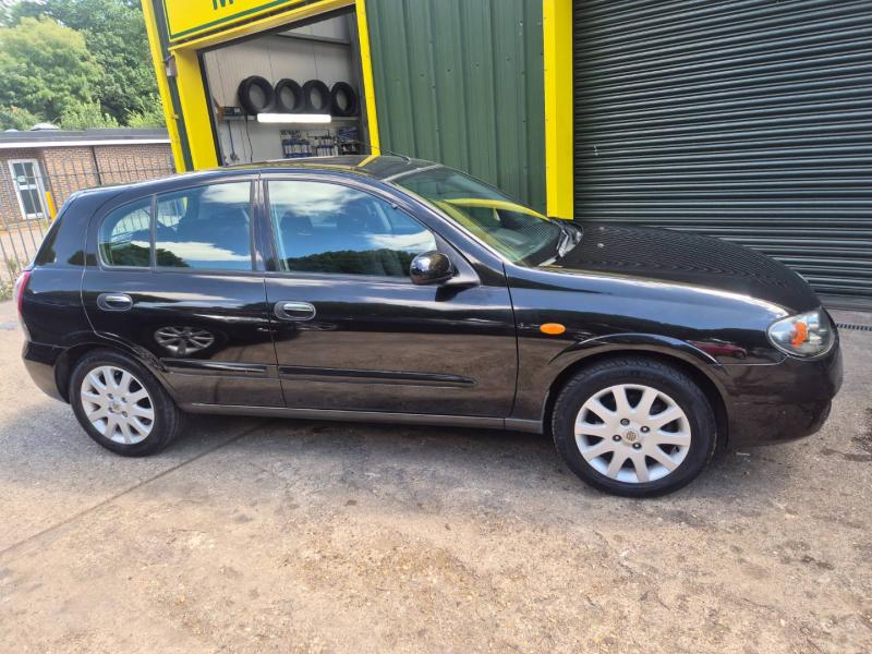Nissan Almera