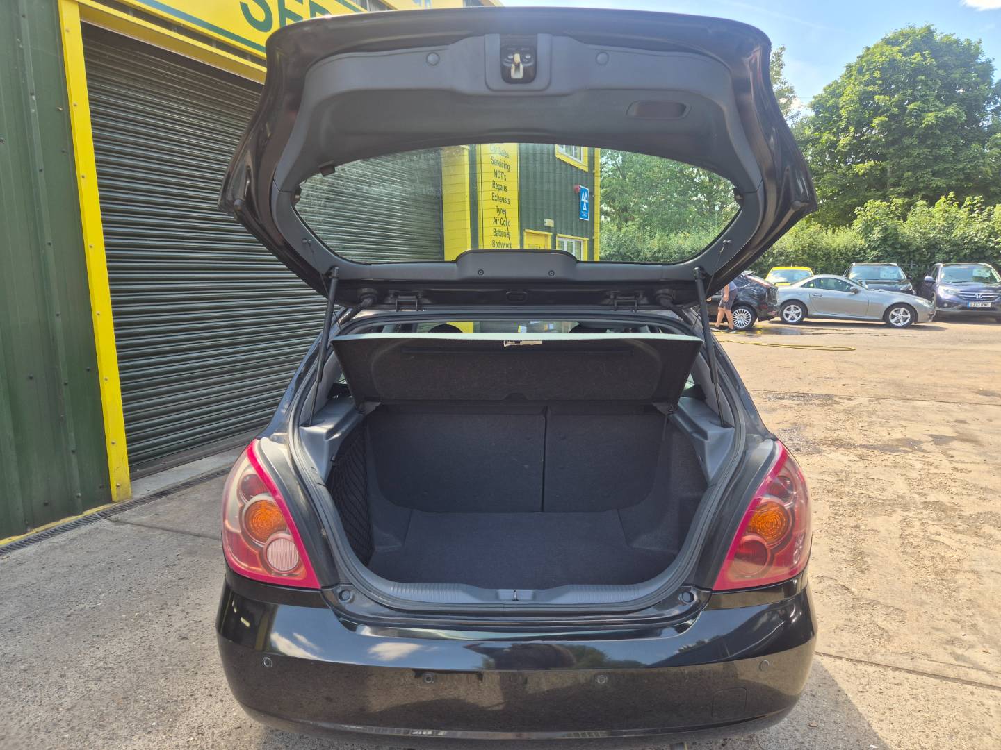 Nissan Almera