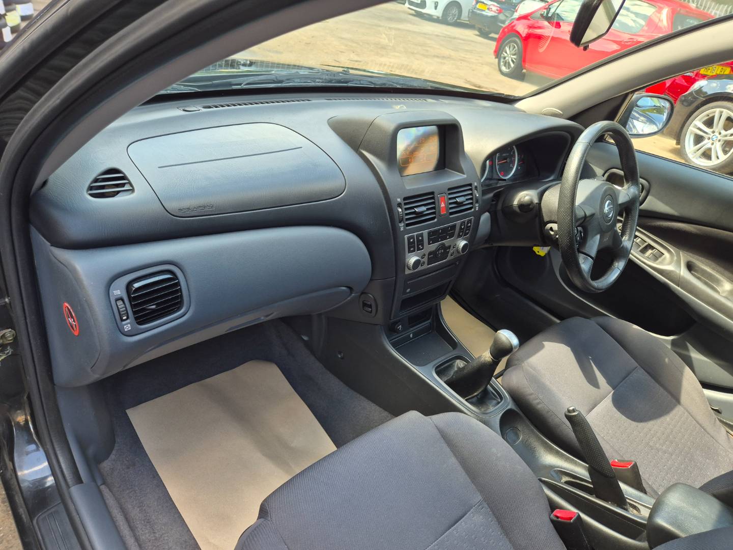 Nissan Almera