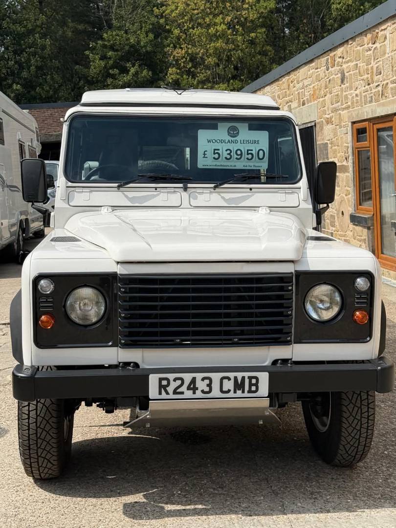 Land Rover Defender 110