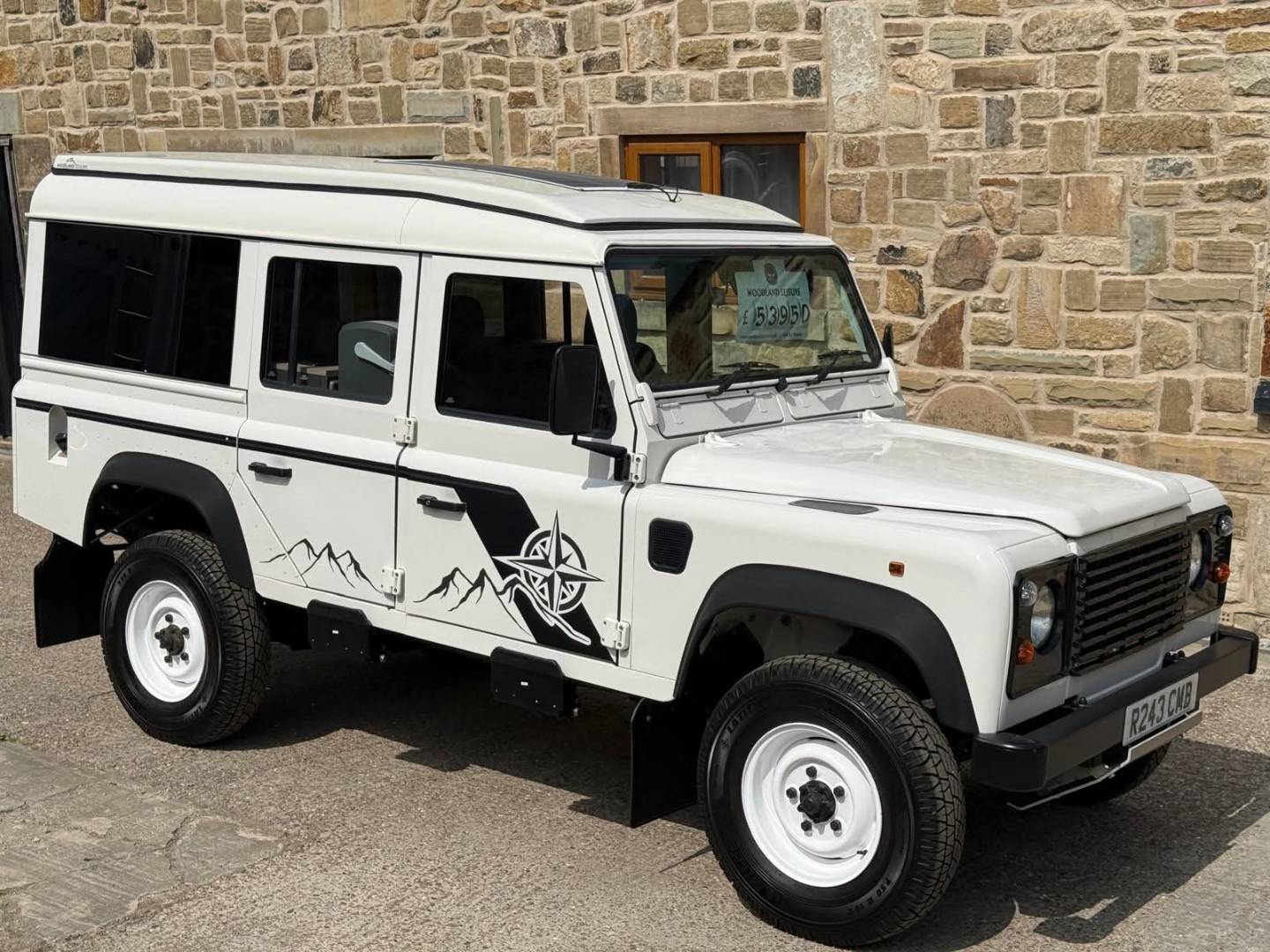 Land Rover Defender 110