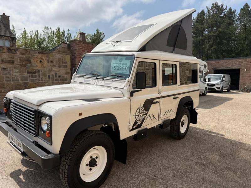 Land Rover Defender 110