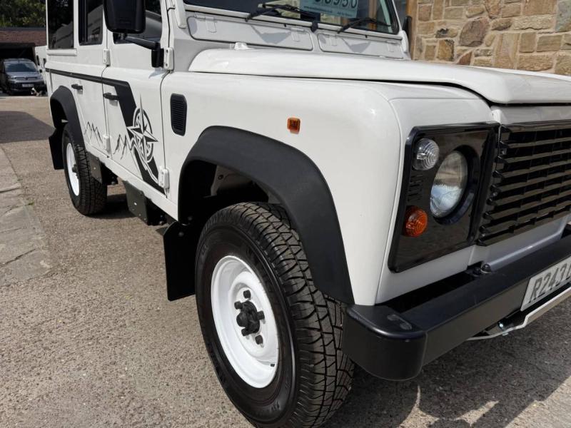 Land Rover Defender 110