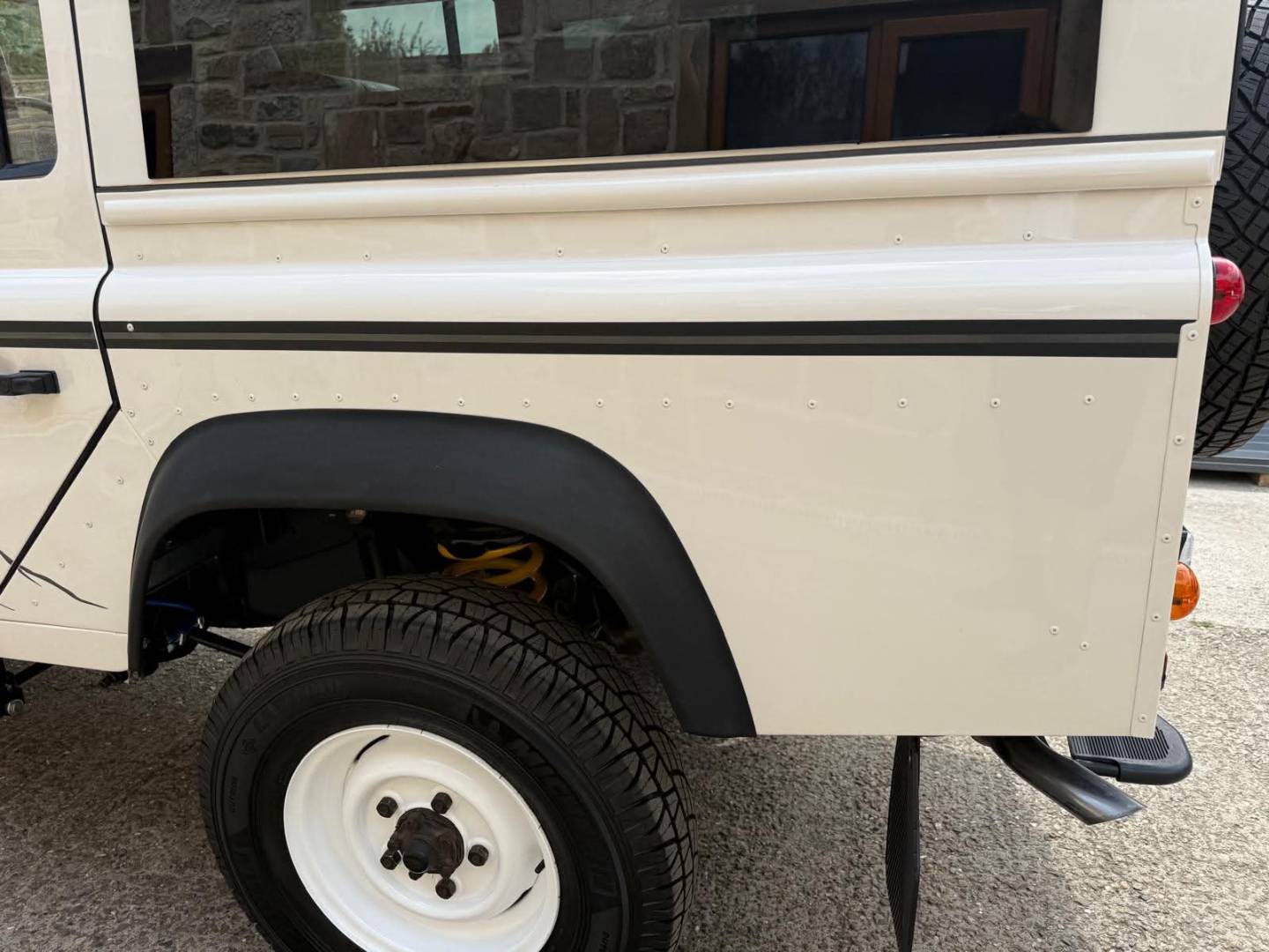 Land Rover Defender 110