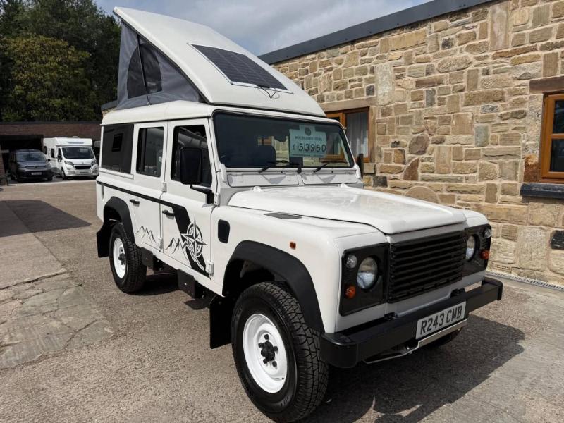 Land Rover Defender 110