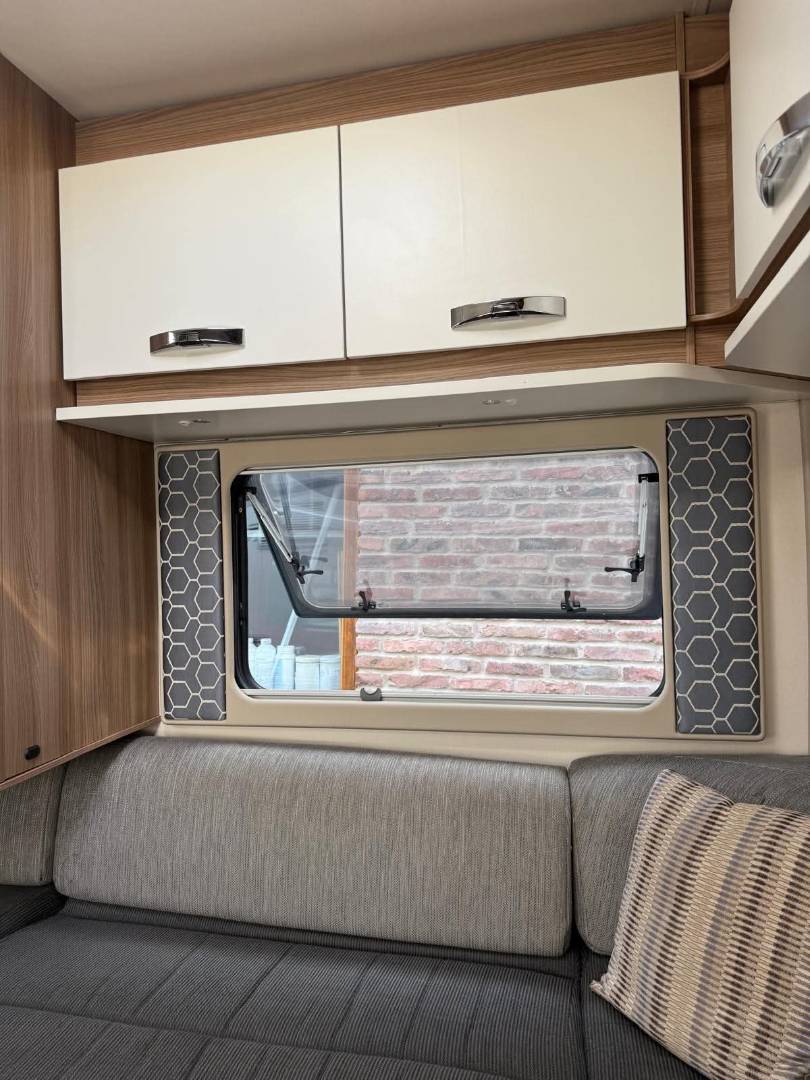 Swift Escape 622