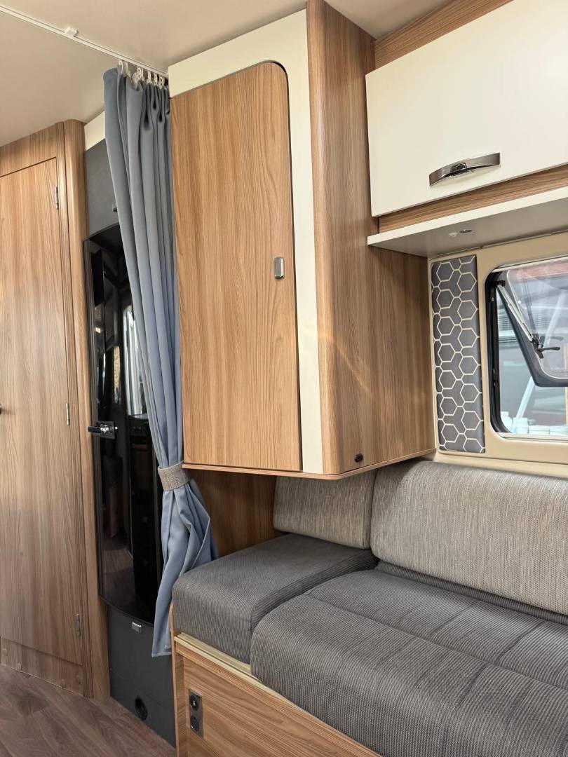 Swift Escape 622