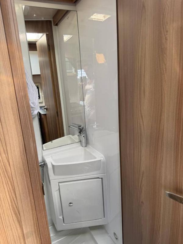 Swift Escape 622