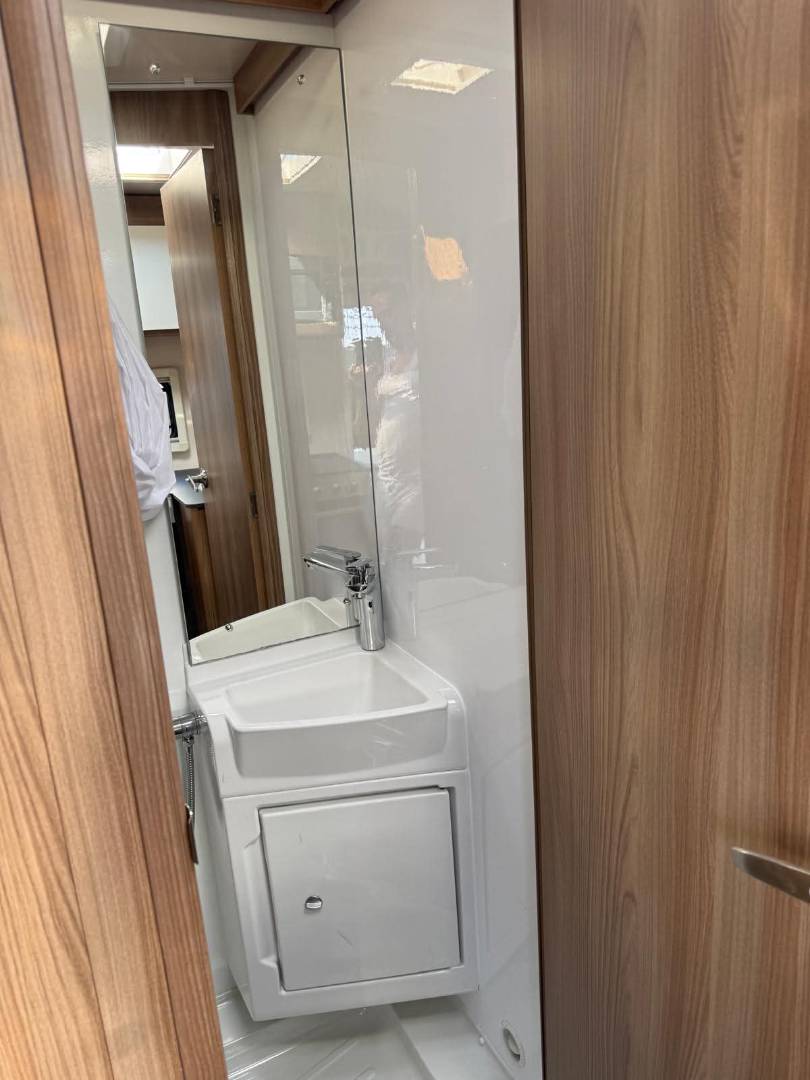 Swift Escape 622