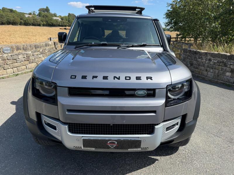 Land Rover Defender 110