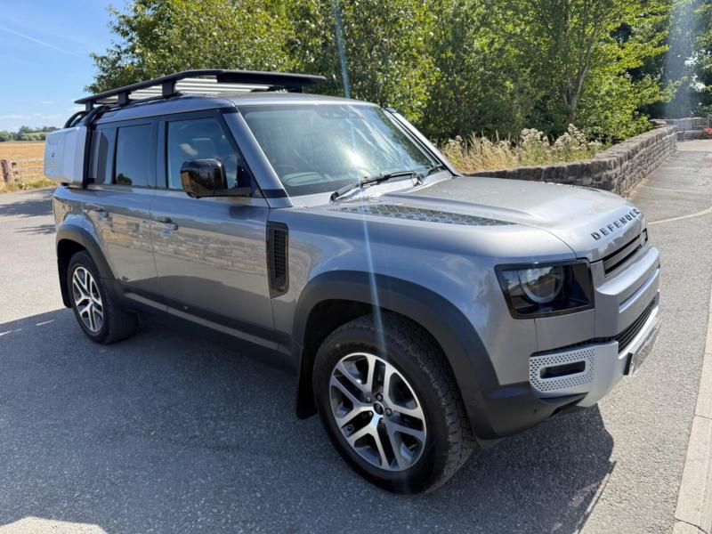 Land Rover Defender 110