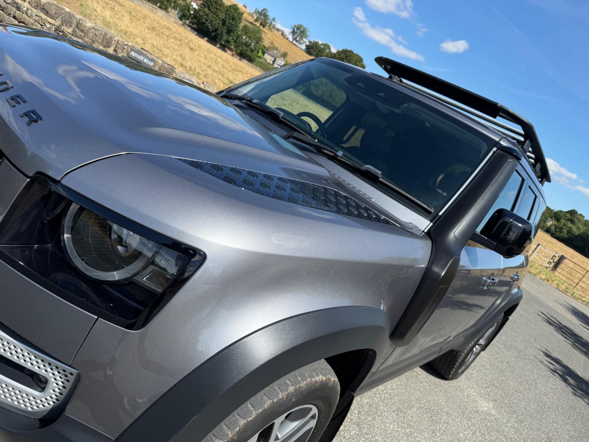 Land Rover Defender 110