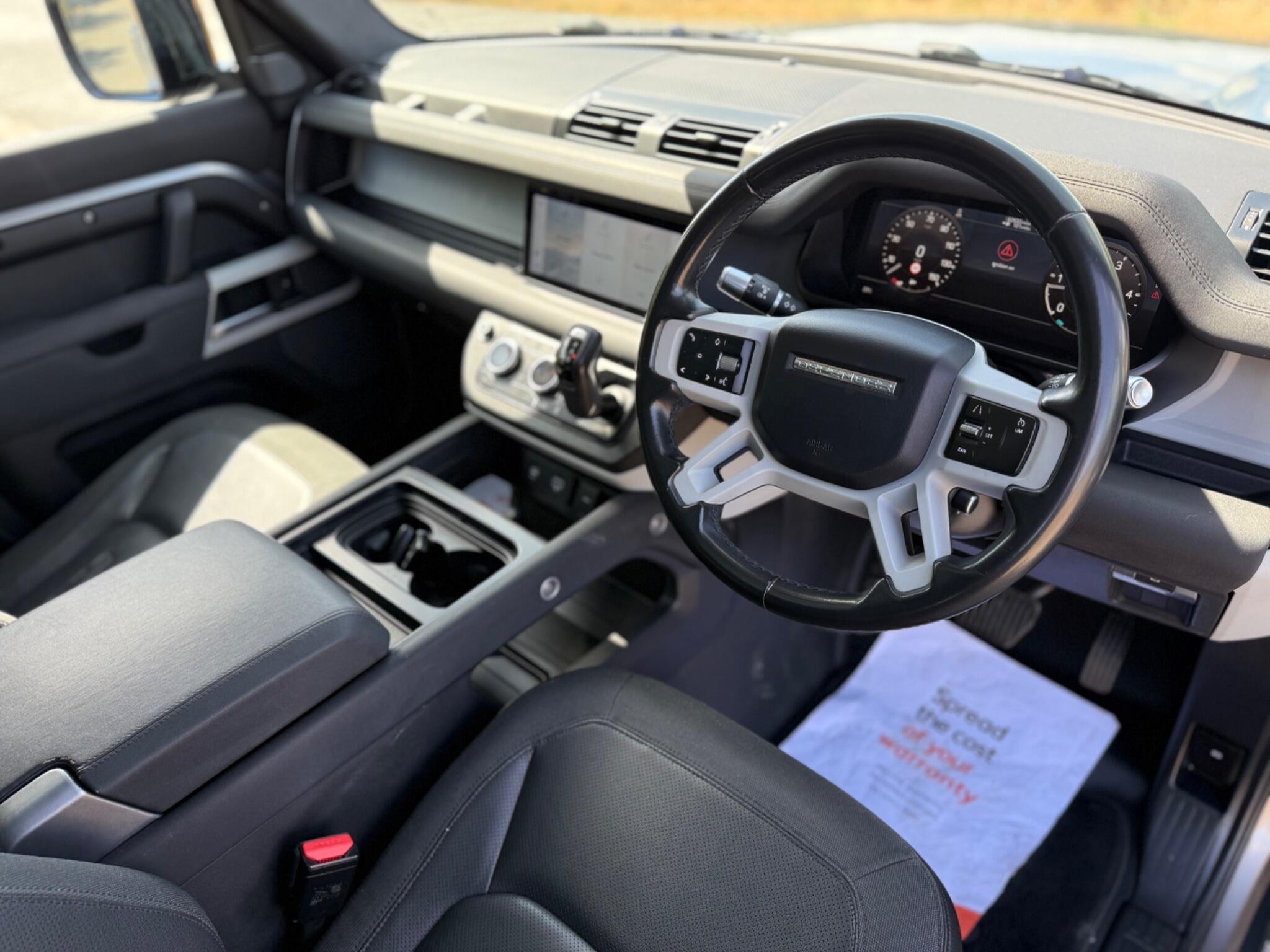 Land Rover Defender 110