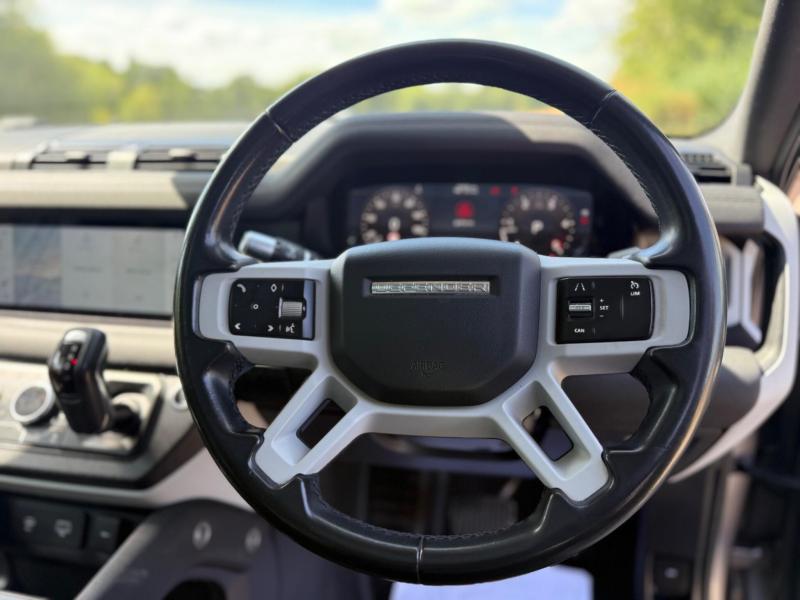 Land Rover Defender 110