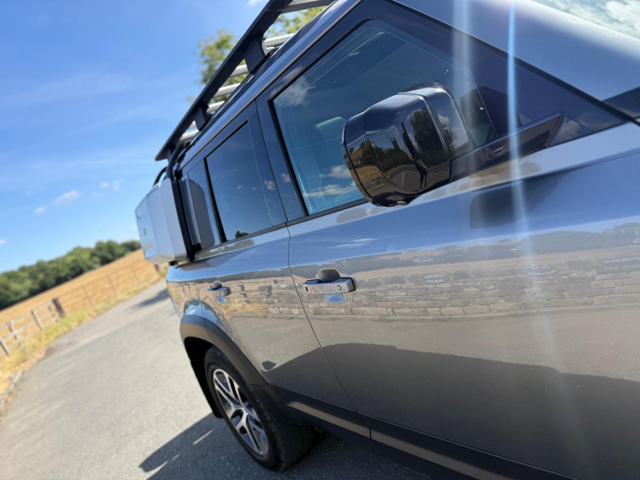 Land Rover Defender 110