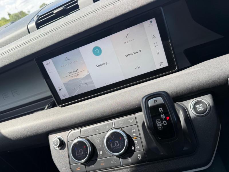 Land Rover Defender 110