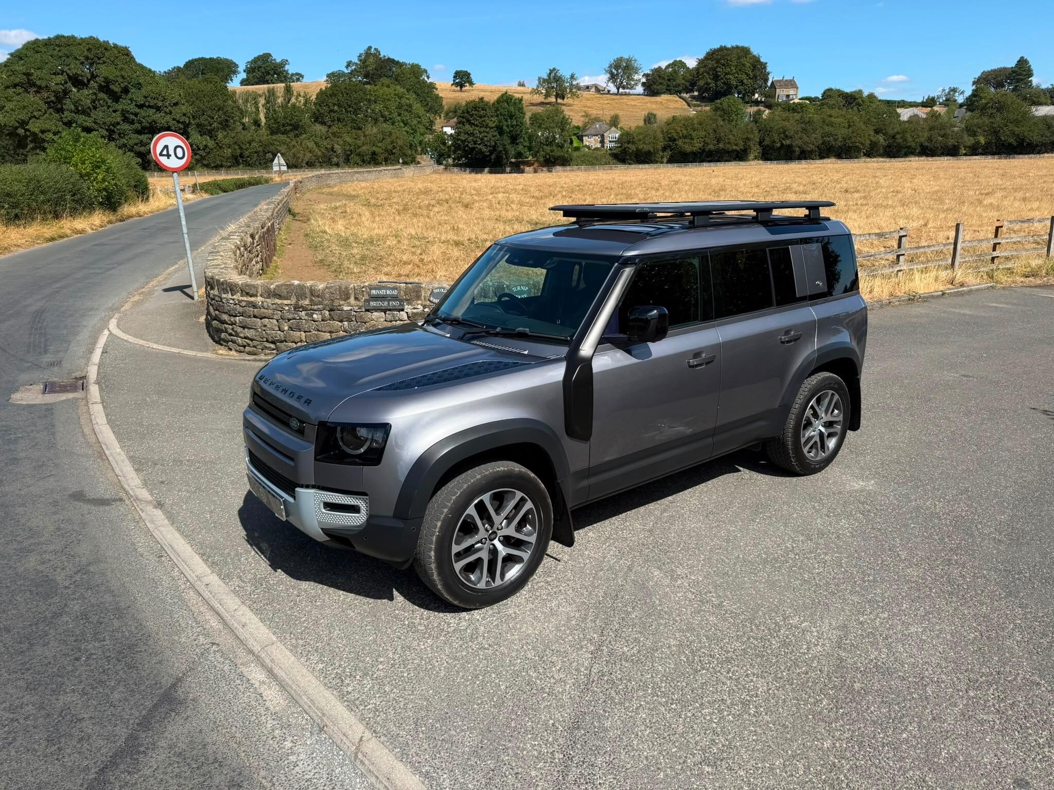 Land Rover Defender 110
