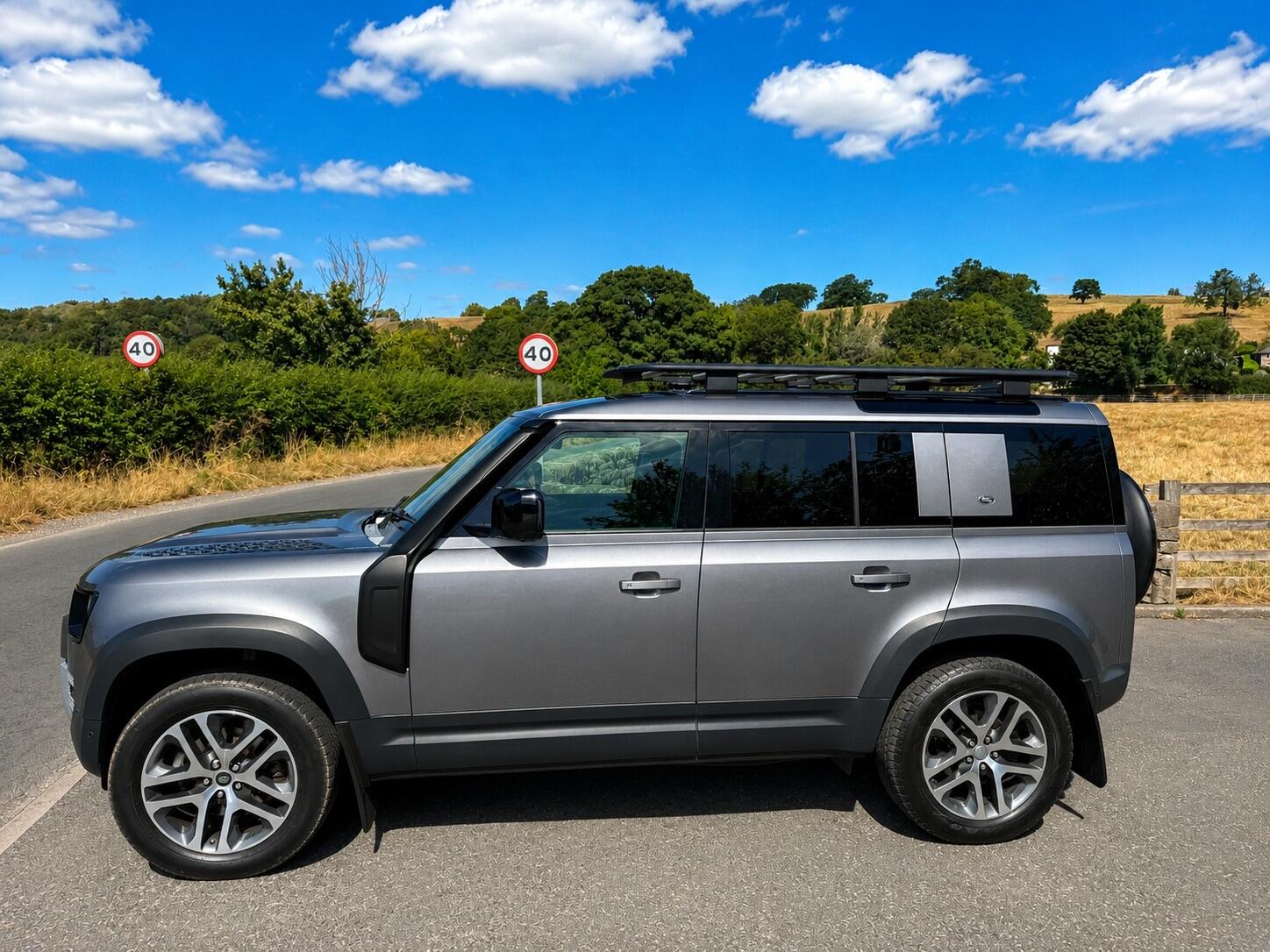 Land Rover Defender 110