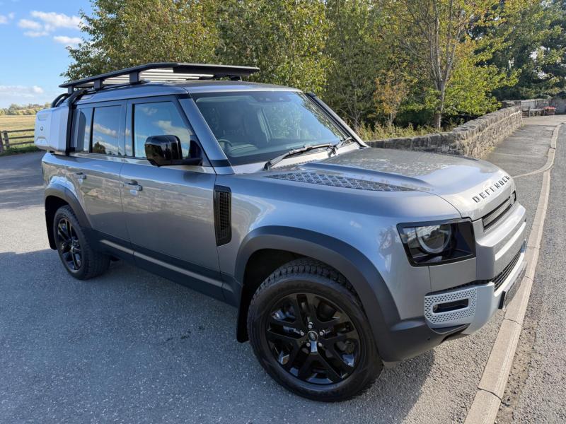Land Rover Defender 110