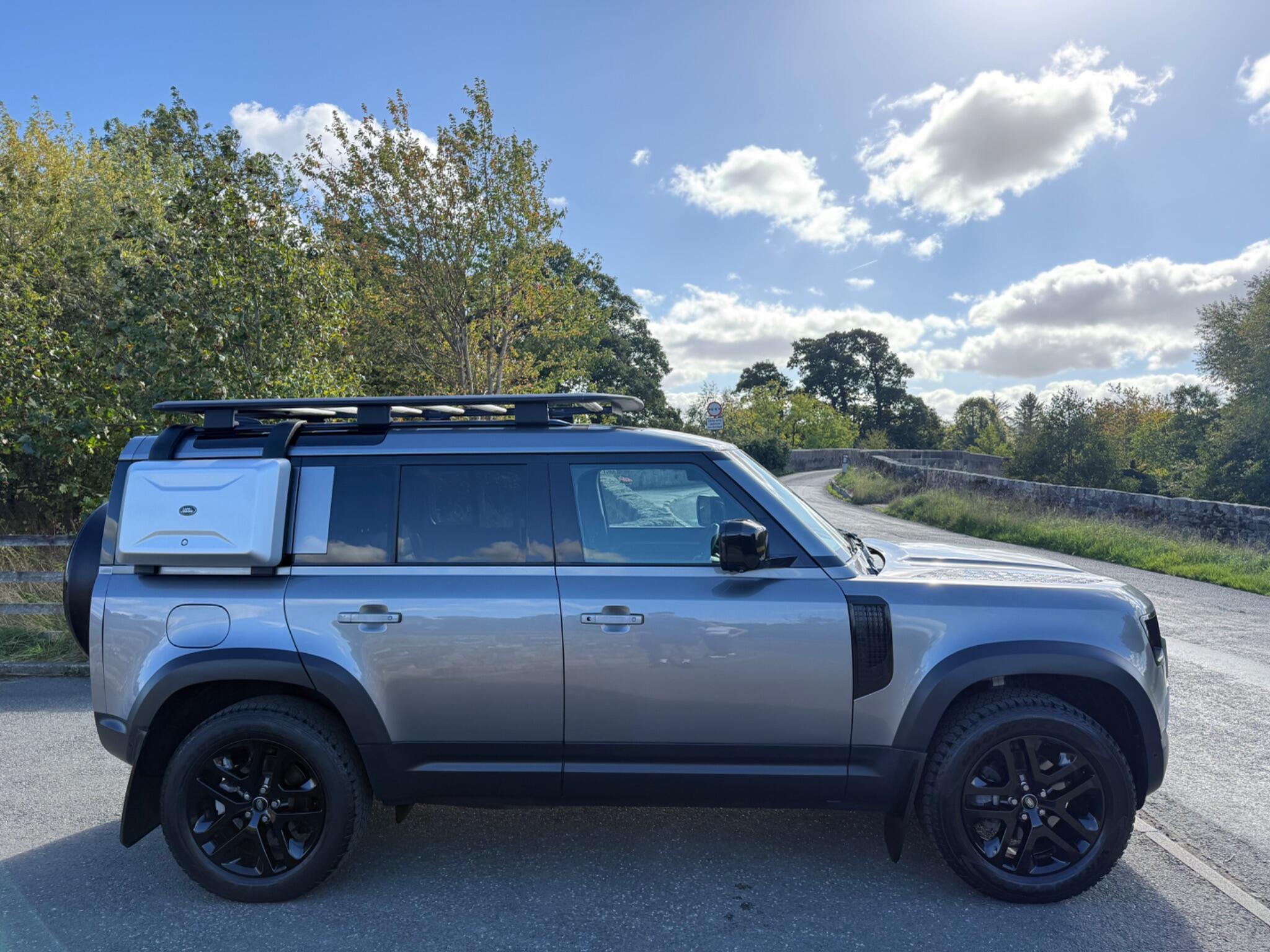 Land Rover Defender 110