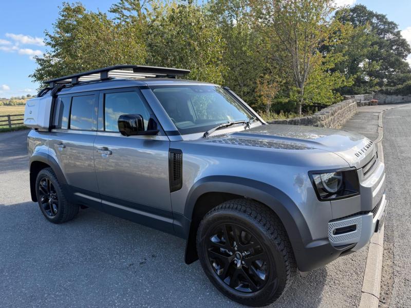 Land Rover Defender 110